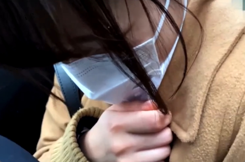 痴漢に必死で耐えるJK!この耐えてる姿がめっちゃ可愛いんだよなw